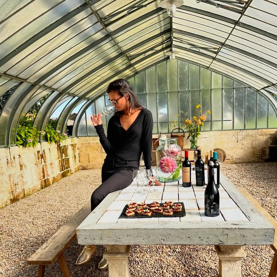 c'est madame qui choisit le vin, image illustration 2 c'est madame qui choisit le vin, image illustration 2